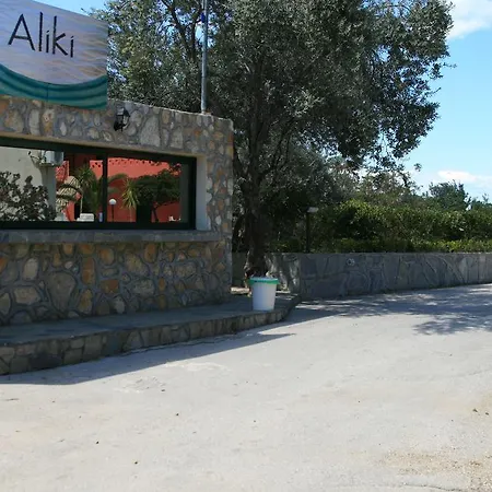 Aliki Beach