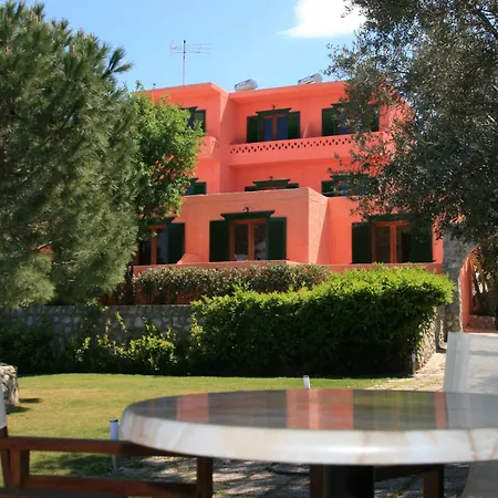 Aliki Beach Aparthotel